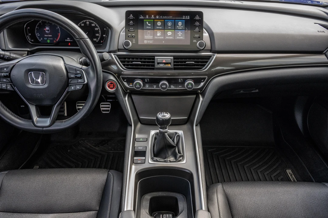 2020 Honda Accord 10th Gen - Image 20 of 31