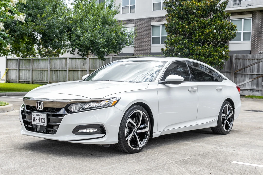 2020 Honda Accord 10th Gen - Image 6 of 31