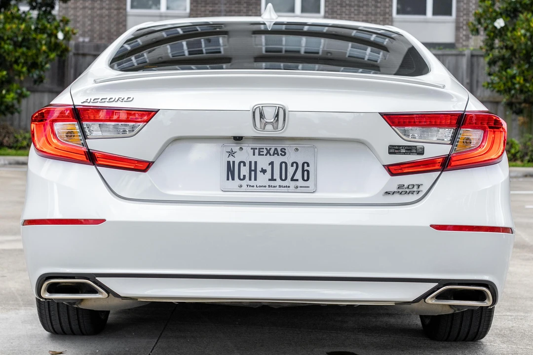 2020 Honda Accord 10th Gen - Image 5 of 31