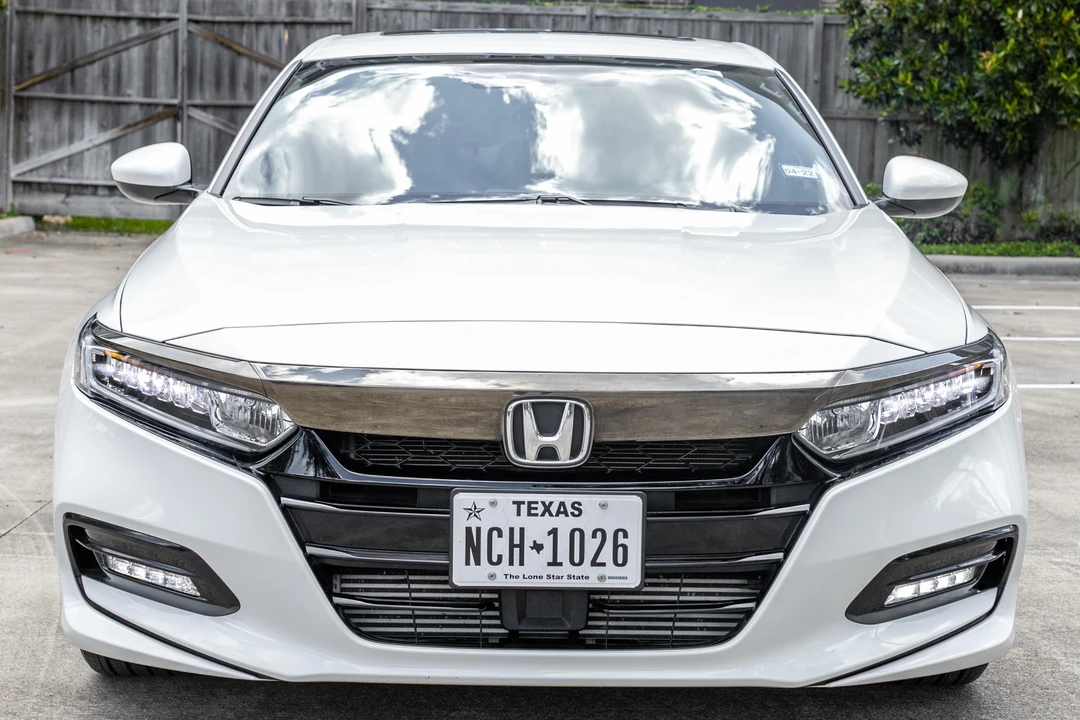 2020 Honda Accord 10th Gen - Image 2 of 31