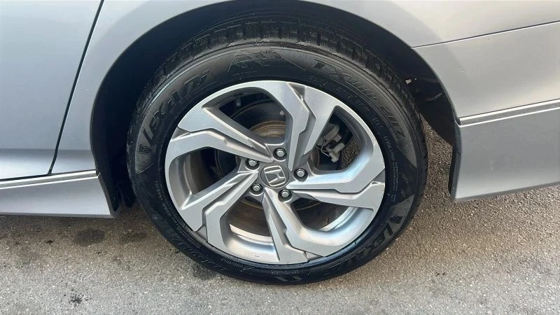 2020 Honda Accord 10th Gen - Image 10 of 12