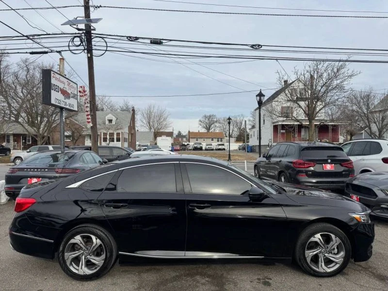 2020 Honda Accord 10th Gen - Image 8 of 12
