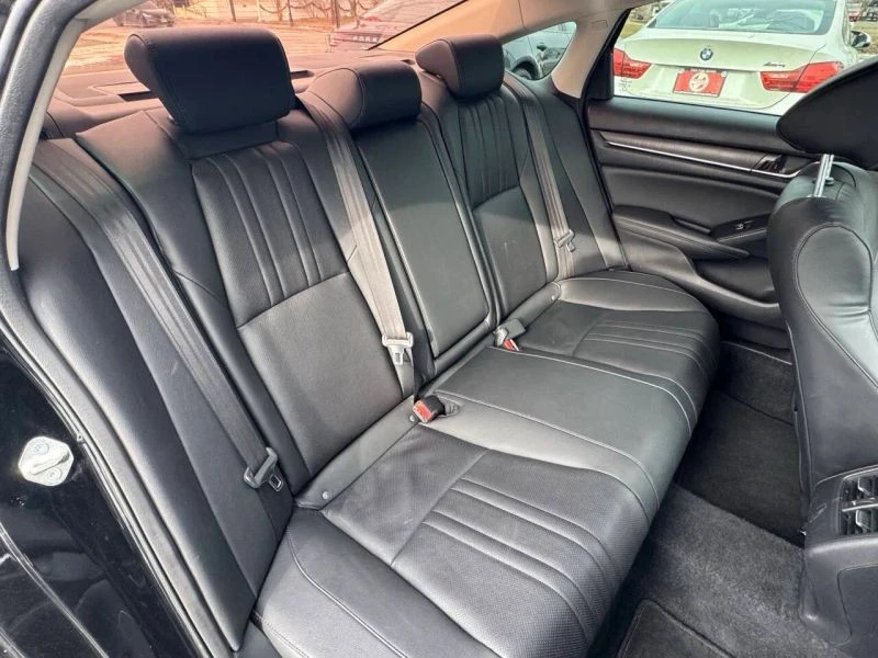 2020 Honda Accord 10th Gen - Image 9 of 12