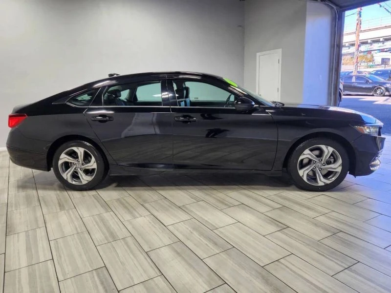 2020 Honda Accord 10th Gen - Image 6 of 12