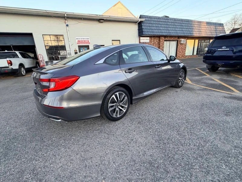 2020 Honda Accord 10th Gen - Image 9 of 12