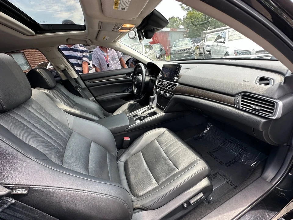 2020 Honda Accord 10th Gen - Image 13 of 21