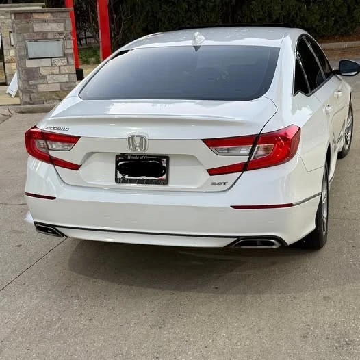 2020 Honda Accord 10th Gen - Image 2 of 12