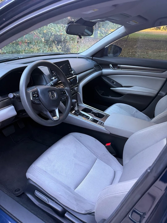 2020 Honda Accord 10th Gen - Image 5 of 19