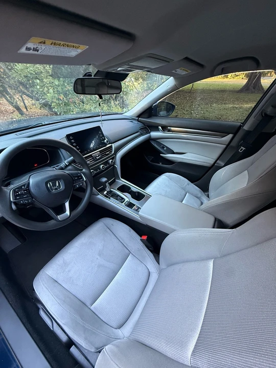 2020 Honda Accord 10th Gen - Image 15 of 19