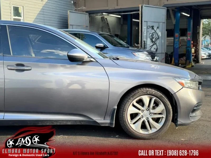 2020 Honda Accord 10th Gen - Image 6 of 12
