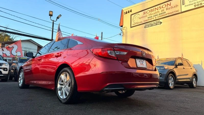 2020 Honda Accord 10th Gen - Image 8 of 12