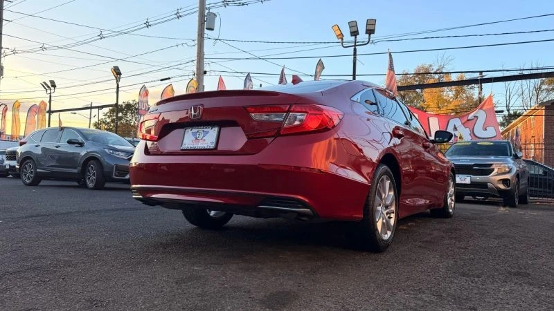 2020 Honda Accord 10th Gen - Image 9 of 12