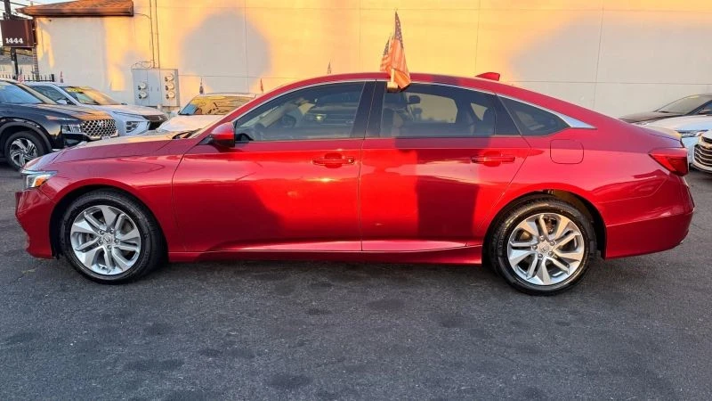 2020 Honda Accord 10th Gen - Image 10 of 12