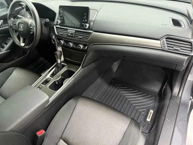 2020 Honda Accord 10th Gen - Image 19 of 21