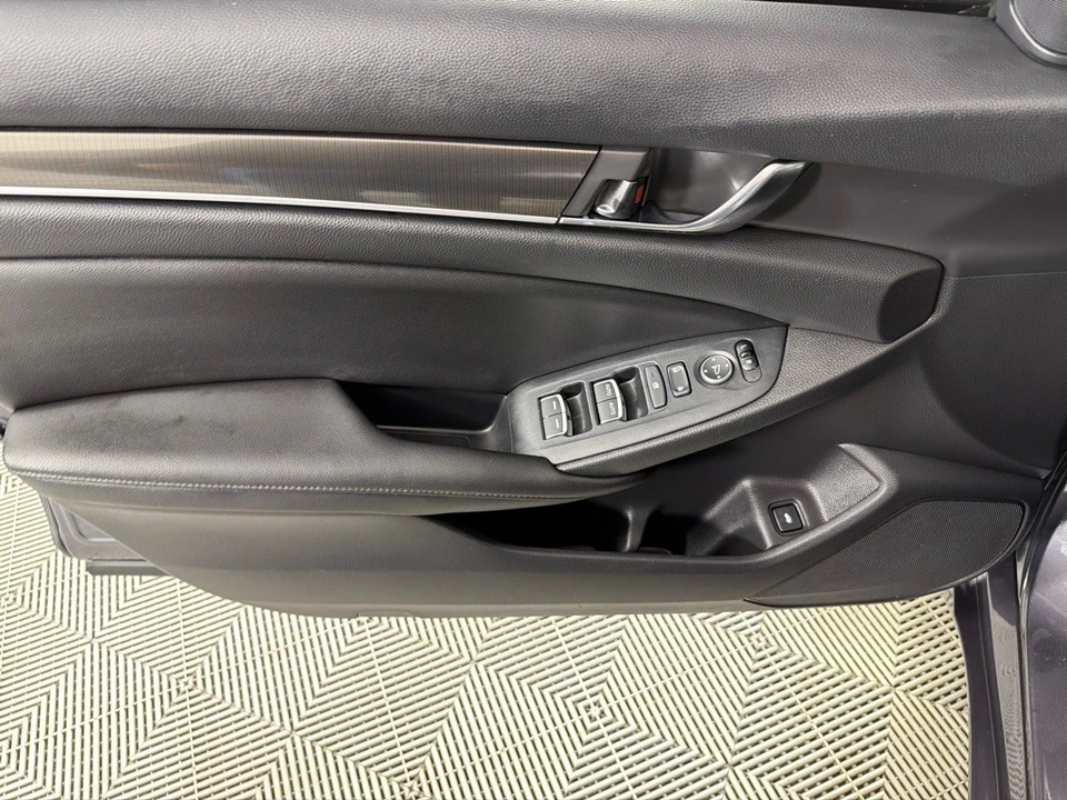 2020 Honda Accord 10th Gen - Image 11 of 12