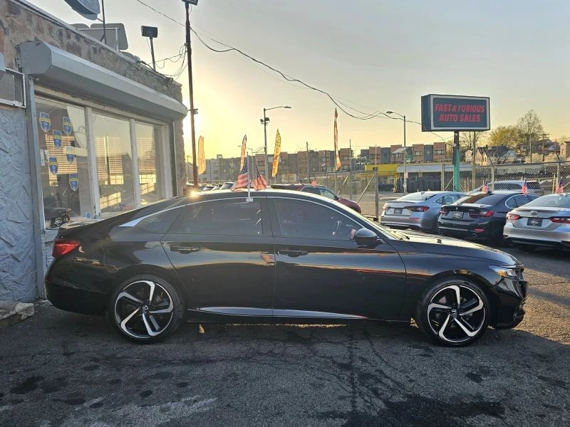 2020 Honda Accord 10th Gen - Image 4 of 12