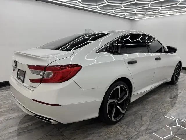 2020 Honda Accord 10th Gen - Image 8 of 12