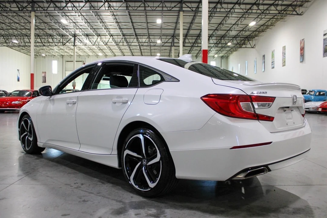 2020 Honda Accord 10th Gen - Image 4 of 12
