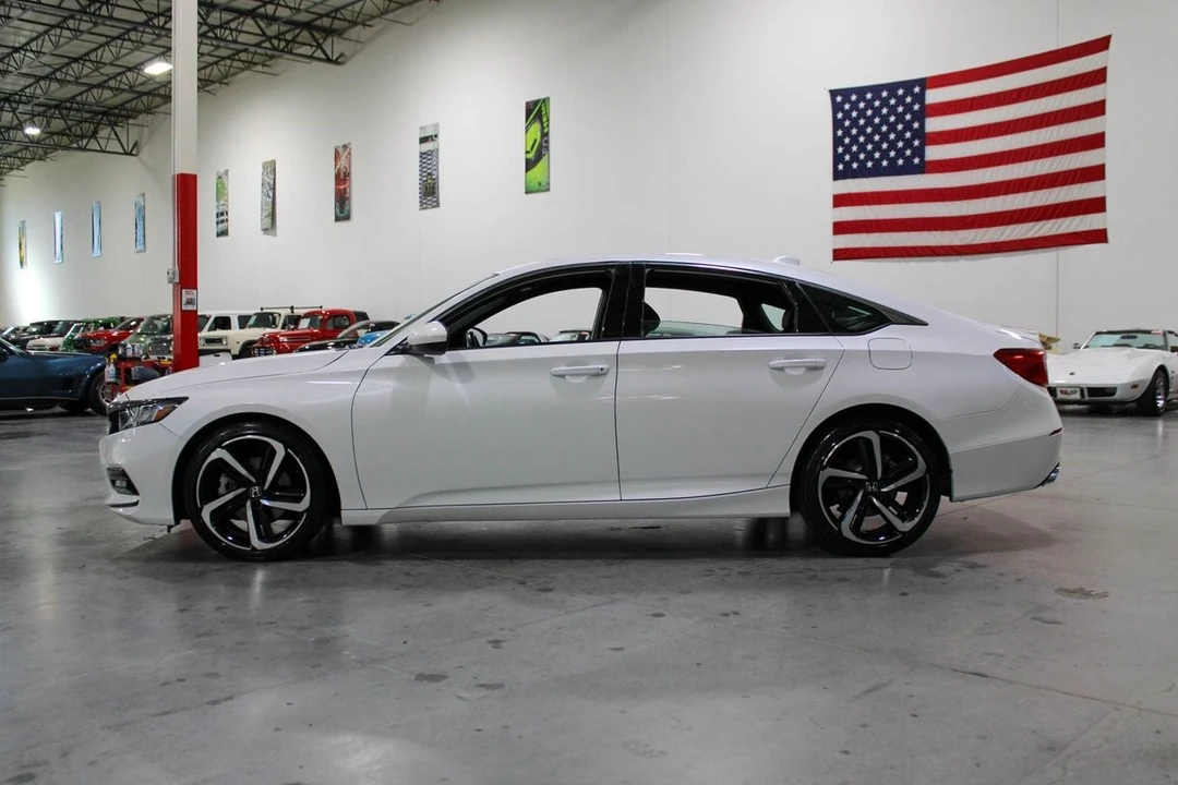 2020 Honda Accord 10th Gen - Image 3 of 12