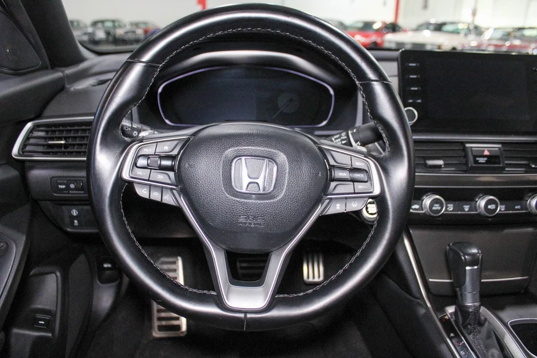 2020 Honda Accord 10th Gen - Image 10 of 12