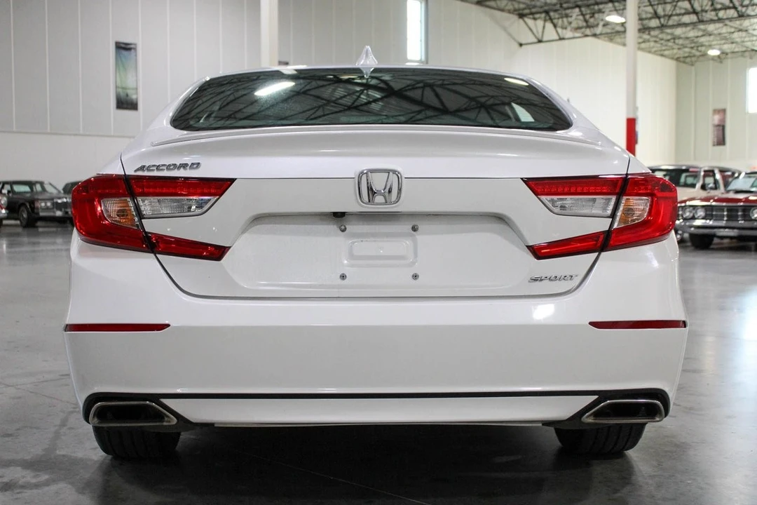 2020 Honda Accord 10th Gen - Image 5 of 12