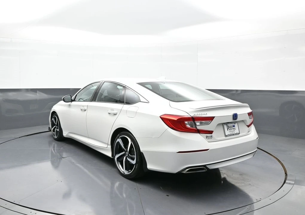 2020 Honda Accord 10th Gen - Image 8 of 12