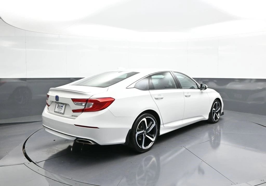 2020 Honda Accord 10th Gen - Image 6 of 12