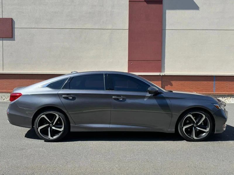 2020 Honda Accord 10th Gen - Image 4 of 12