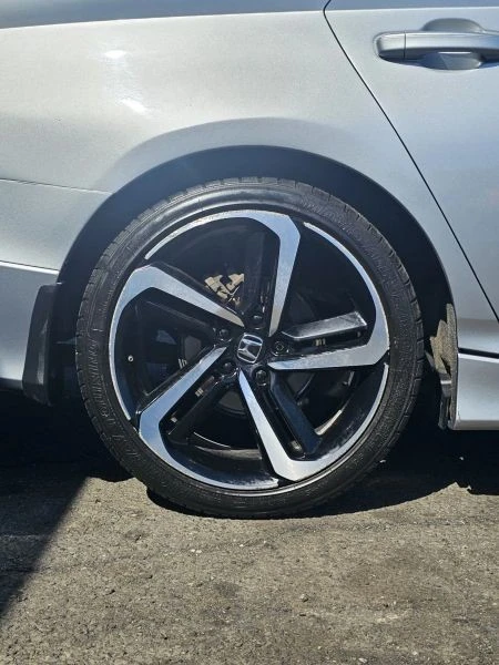 2020 Honda Accord 10th Gen - Image 6 of 12