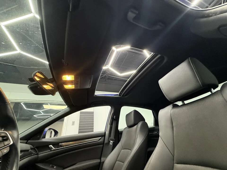 2020 Honda Accord 10th Gen - Image 13 of 21