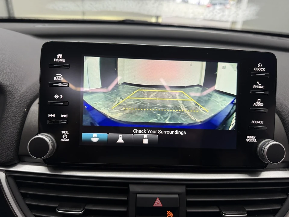 2020 Honda Accord 10th Gen - Image 20 of 21