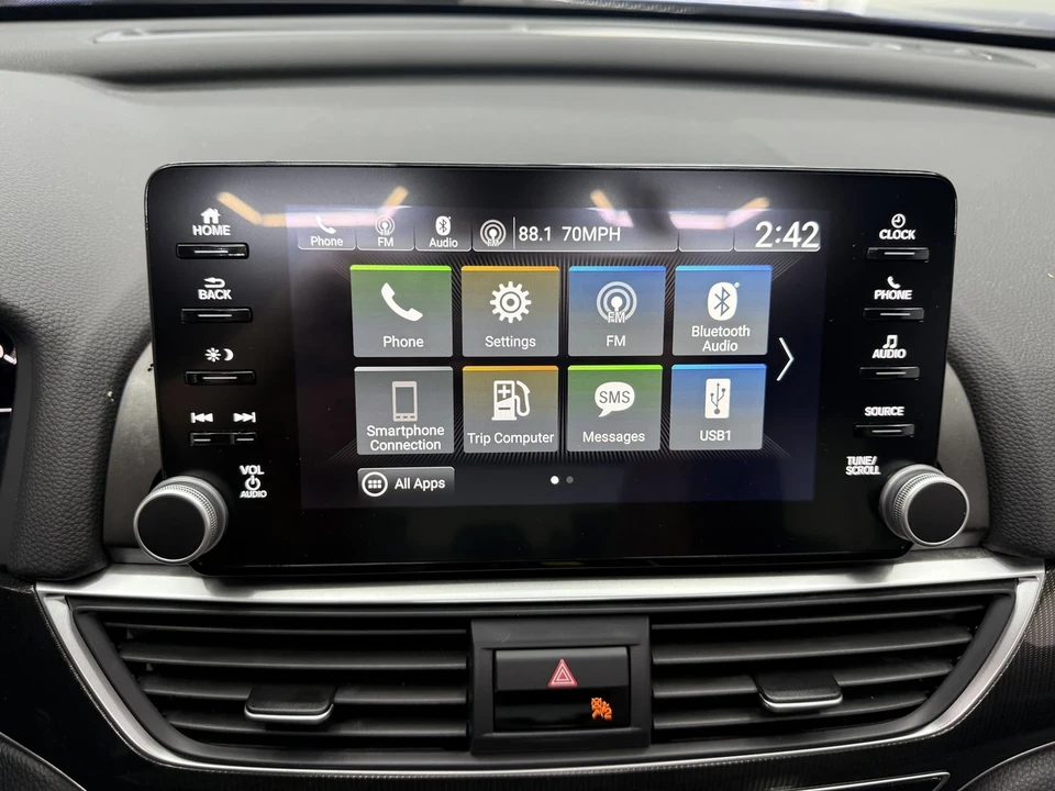 2020 Honda Accord 10th Gen - Image 18 of 21