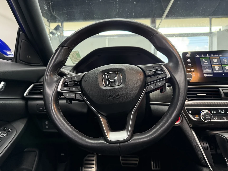 2020 Honda Accord 10th Gen - Image 15 of 21