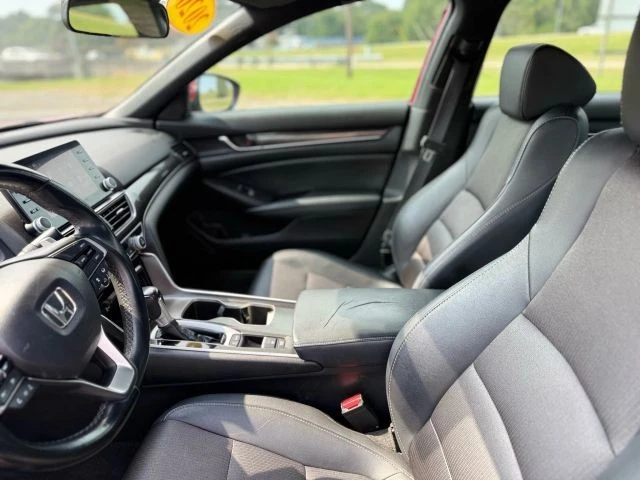 2020 Honda Accord 10th Gen - Image 13 of 21