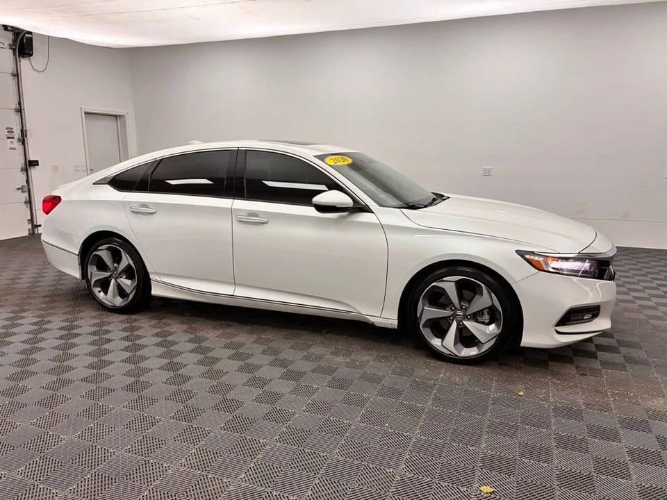 2020 Honda Accord 10th Gen - Image 7 of 12