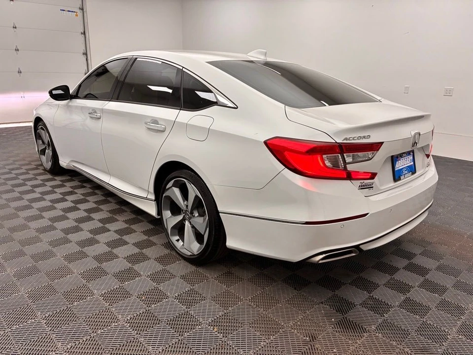 2020 Honda Accord 10th Gen - Image 11 of 12
