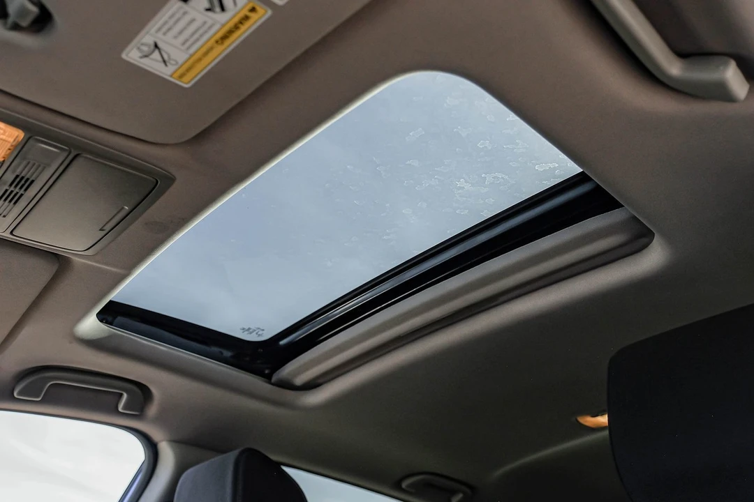 2020 Honda CR-V 5th Gen - Image 6 of 31