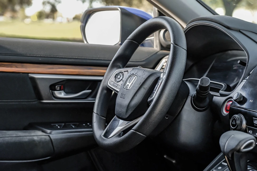 2020 Honda CR-V 5th Gen - Image 18 of 31