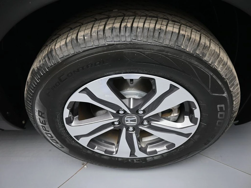 2020 Honda CR-V 5th Gen - Image 13 of 21
