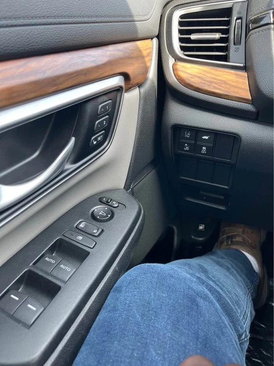 2020 Honda CR-V 5th Gen - Image 5 of 12