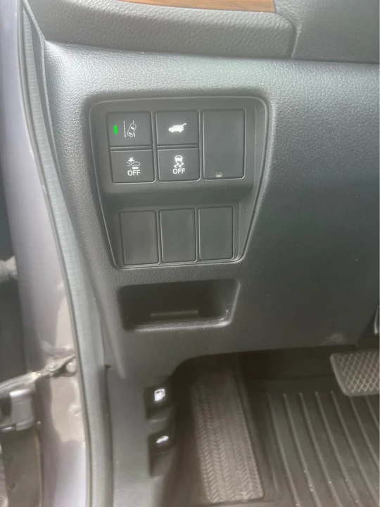2020 Honda CR-V 5th Gen - Image 16 of 20