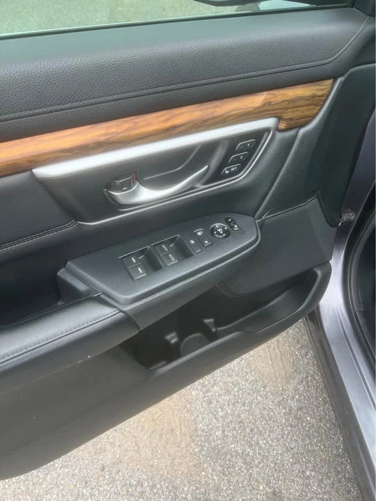 2020 Honda CR-V 5th Gen - Image 15 of 20