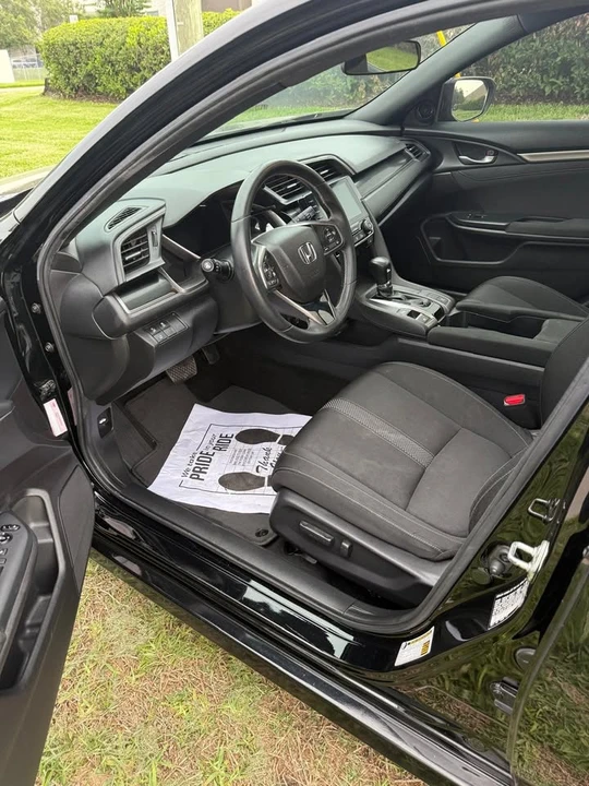 2020 Honda Civic 10th Gen - Image 10 of 14