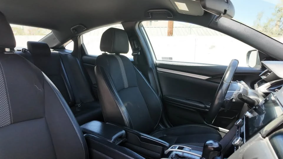 2020 Honda Civic 10th Gen - Image 5 of 7