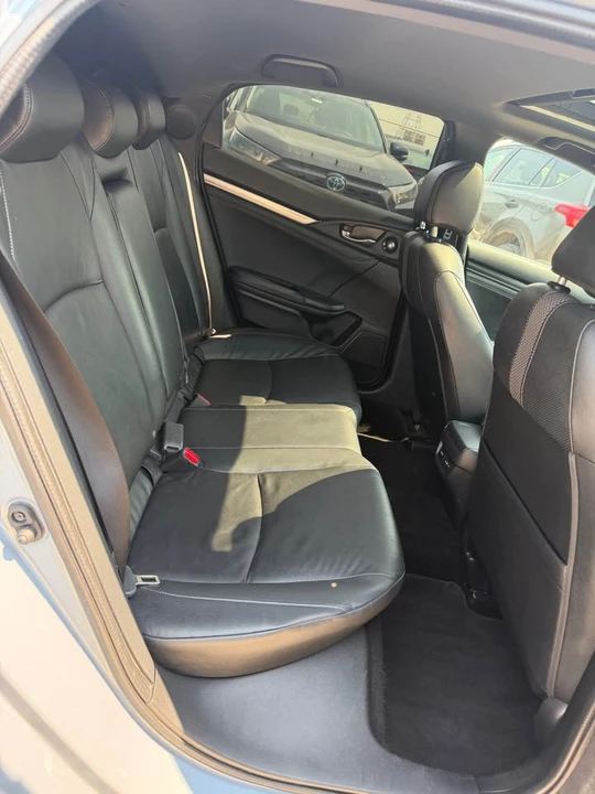 2020 Honda Civic 10th Gen - Image 11 of 17