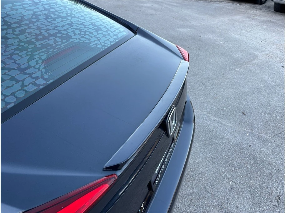 2020 Honda Civic 10th Gen - Image 15 of 21