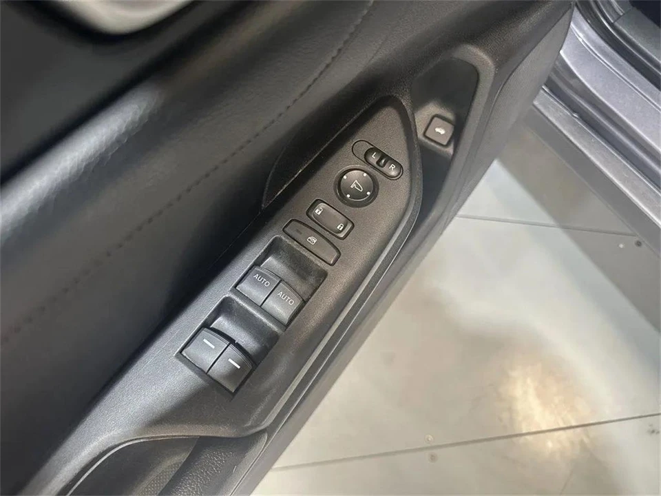 2020 Honda Civic 10th Gen - Image 11 of 31