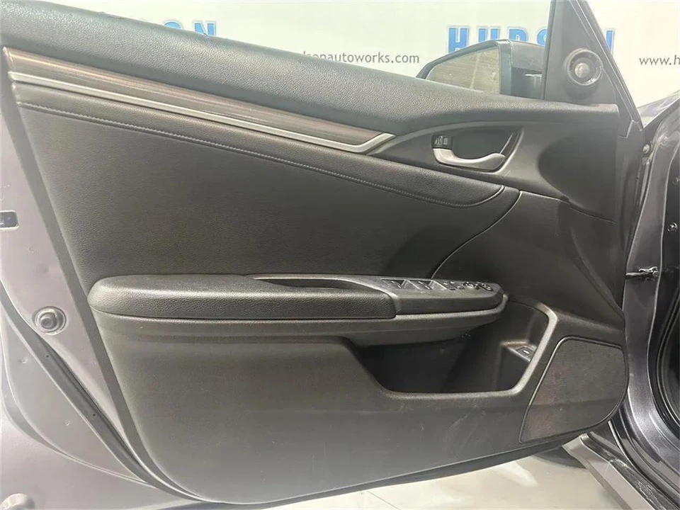 2020 Honda Civic 10th Gen - Image 10 of 31