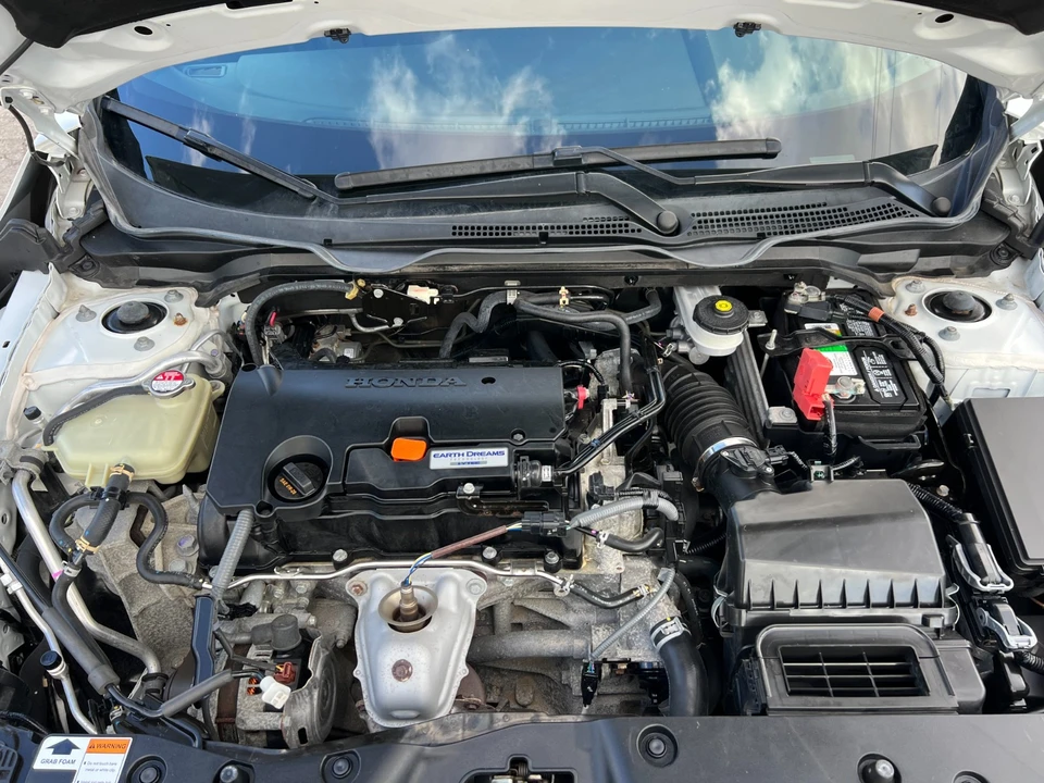 2020 Honda Civic 10th Gen - Image 11 of 26