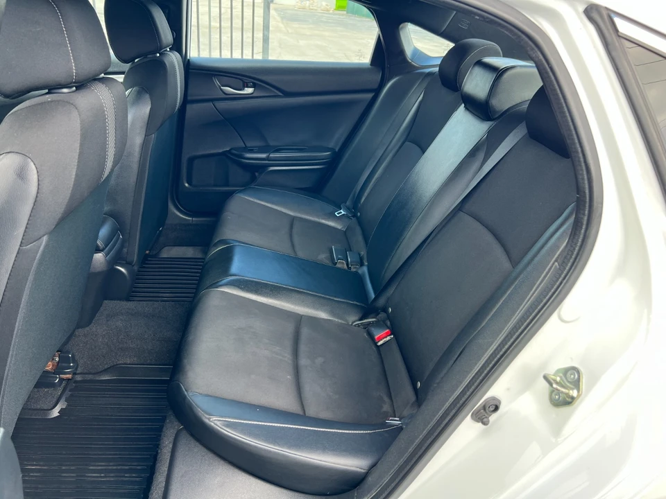 2020 Honda Civic 10th Gen - Image 15 of 26
